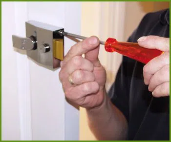 Neighborhood Locksmith Services Tappan, NY 845-234-4134 - 10-lock-smiths