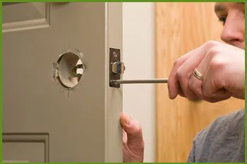 Neighborhood Locksmith Services Tappan, NY 845-234-4134 - 13-lock-replace