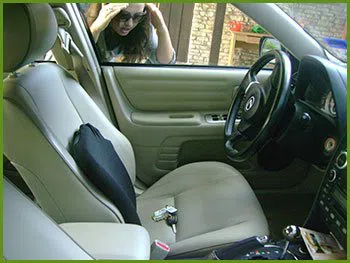Neighborhood Locksmith Services Tappan, NY 845-234-4134 - 20-keys-locked-in-car